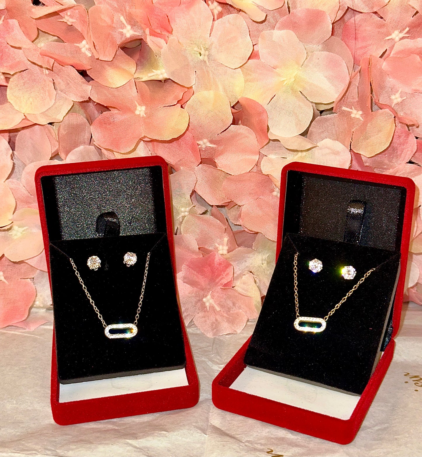 Coffret Bijoux – Collier Rectangle Strass & Boucles d’Oreilles