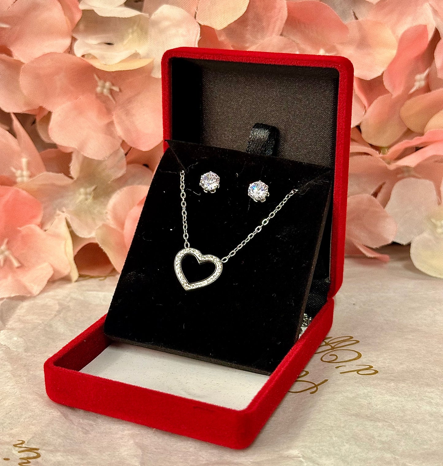 Coffret Bijoux – Collier Cœur Strass & Boucles d’Oreilles