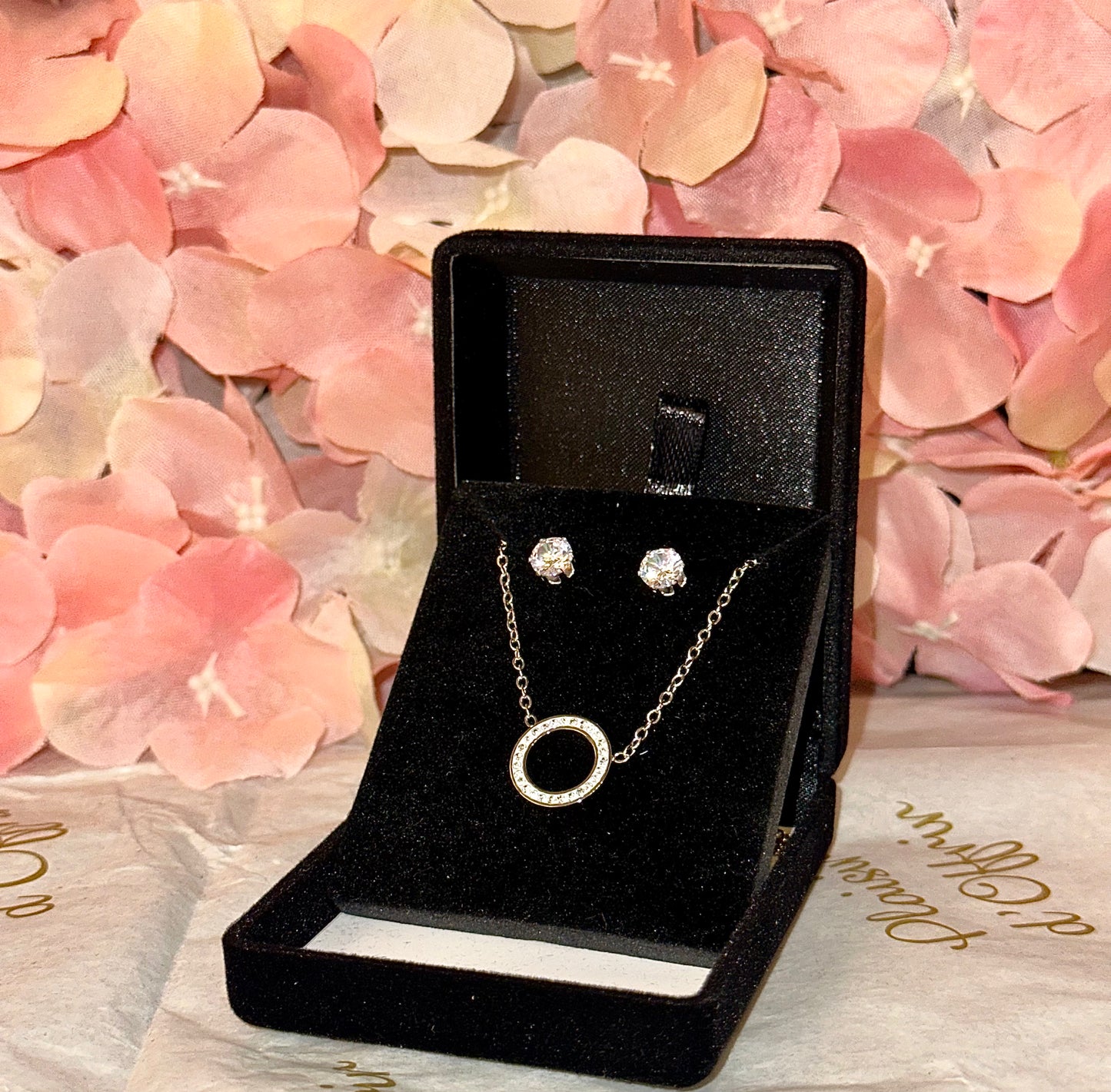 Coffret Bijoux – Collier Cercle Strass & Boucles d’Oreilles